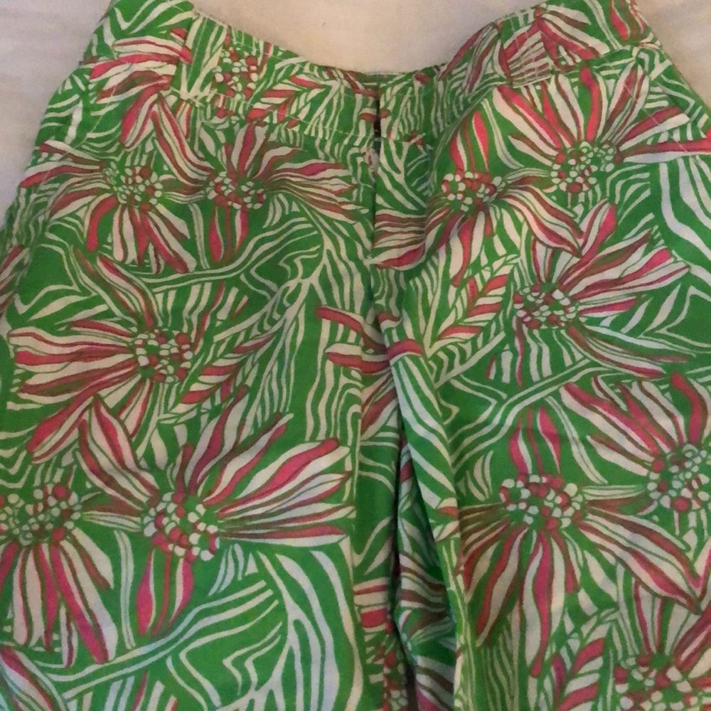 Size 6 Lily Resort Wear Bermuda Shorts